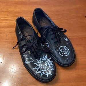 Vans RARE Black Leather hand painted Sun & Moon design Women 7.5 lace up